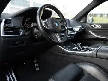 BMW X5 PANO HUD 360  LASER LED SITZBELÜFTUNG M50i