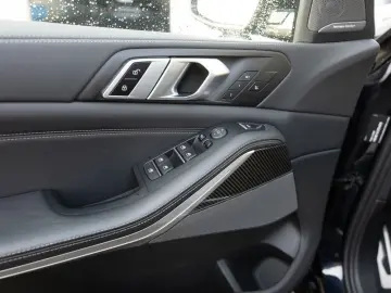 BMW X5 PANO HUD 360  LASER LED SITZBELÜFTUNG M50i