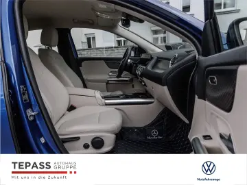 MERCEDES-BENZ GLA 220 Progressive ADVANCED-PLUS WINTER-PLUS
