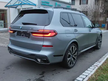 BMW X7 xDrive 40 d M Sport Pro 23  B&W UPE  154.250