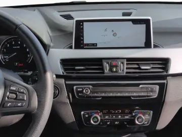 BMW X1 xDrive25e Advantage LED Keyless Navi