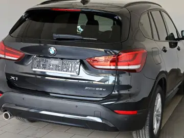 BMW X1 xDrive 25e Advantage Leder Navi LED Kamer HUD