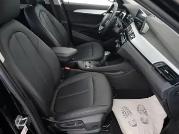 BMW X1 xDrive 25e Advantage Leder Navi LED Kamer HUD