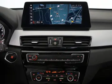 BMW X1 xDrive 25e Advantage Leder Navi LED Kamer HUD