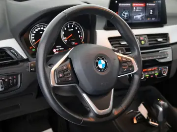 BMW X1 xDrive 25e Advantage Leder Navi LED Kamer HUD