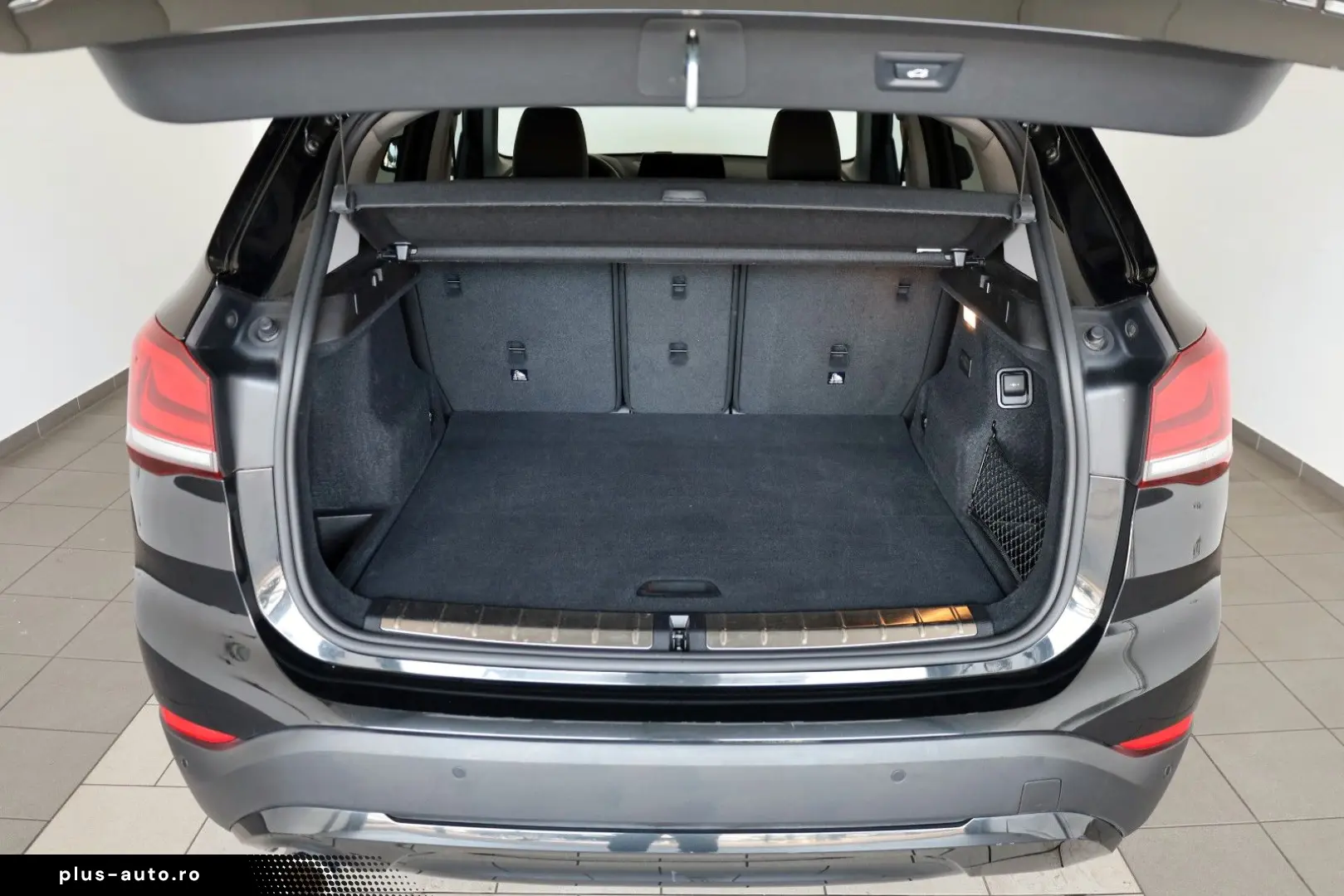 BMW X1 xDrive 25e Advantage Leder Navi LED Kamer HUD