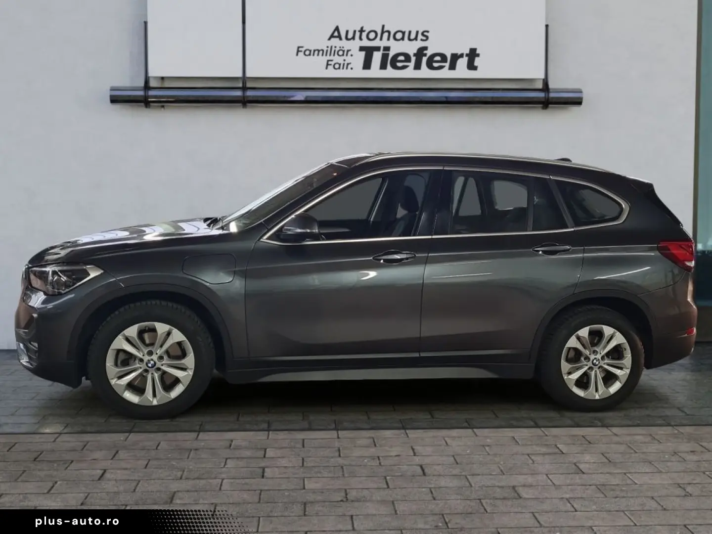 BMW X1 xDrive25e Advantage