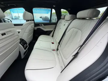 BMW X5 xDrive45e M Sport PanoSky TV HuD Massage AHK