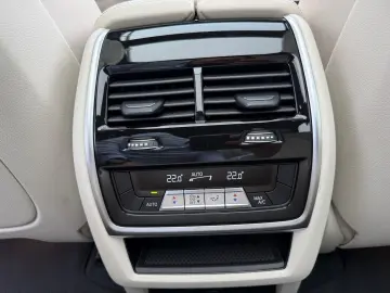 BMW X5 xDrive45e M Sport PanoSky TV HuD Massage AHK