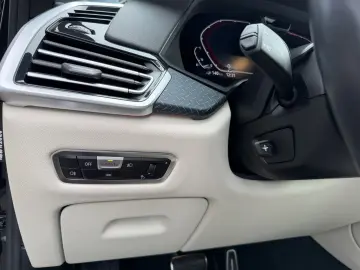 BMW X5 xDrive45e M Sport PanoSky TV HuD Massage AHK