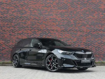 BMW 550e Touring xDrive   M Sport Pro - AHK - Bow&Wi