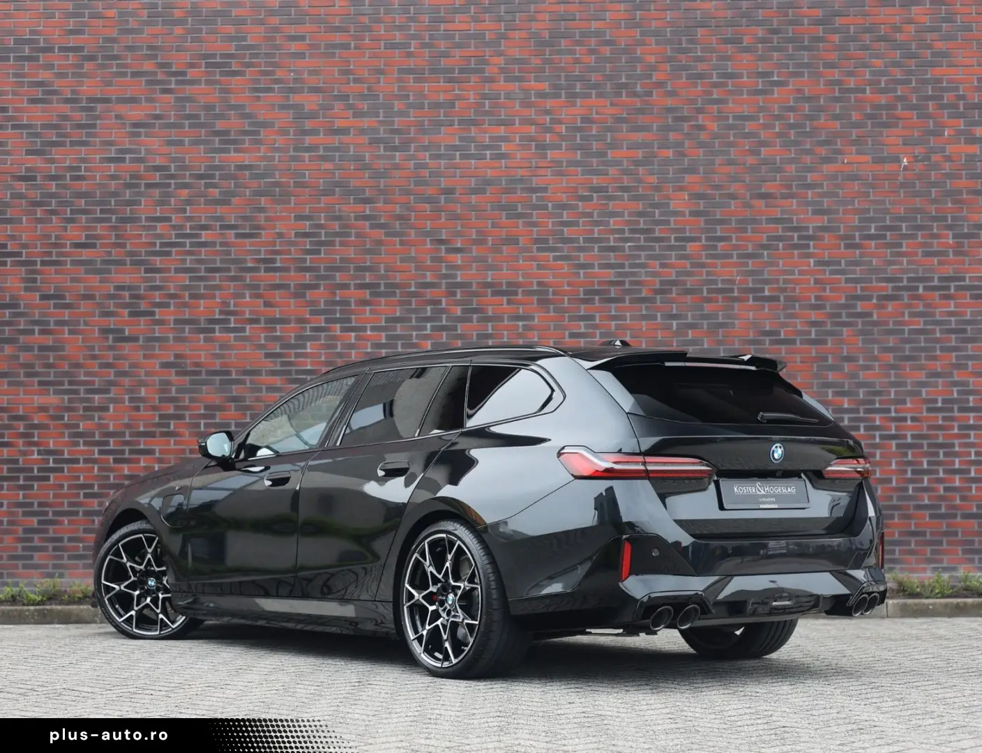 BMW 550e Touring xDrive   M Sport Pro - AHK - Bow&Wi
