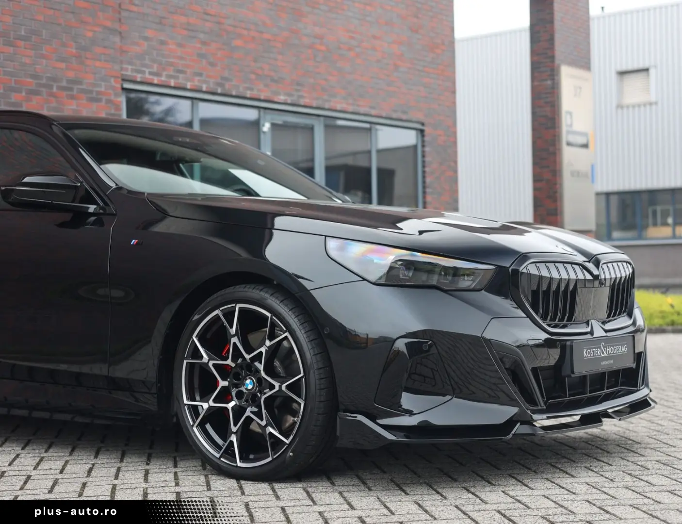 BMW 550e Touring xDrive   M Sport Pro - AHK - Bow&Wi