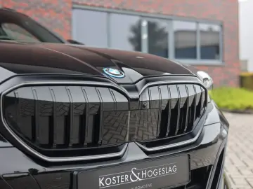 BMW 550e Touring xDrive   M Sport Pro - AHK - Bow&Wi