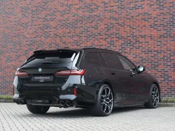 BMW 550e Touring xDrive   M Sport Pro - AHK - Bow&Wi