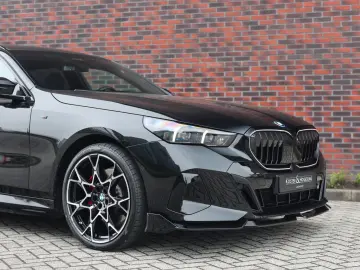 BMW 550e Touring xDrive   M Sport Pro - AHK - Bow&Wi