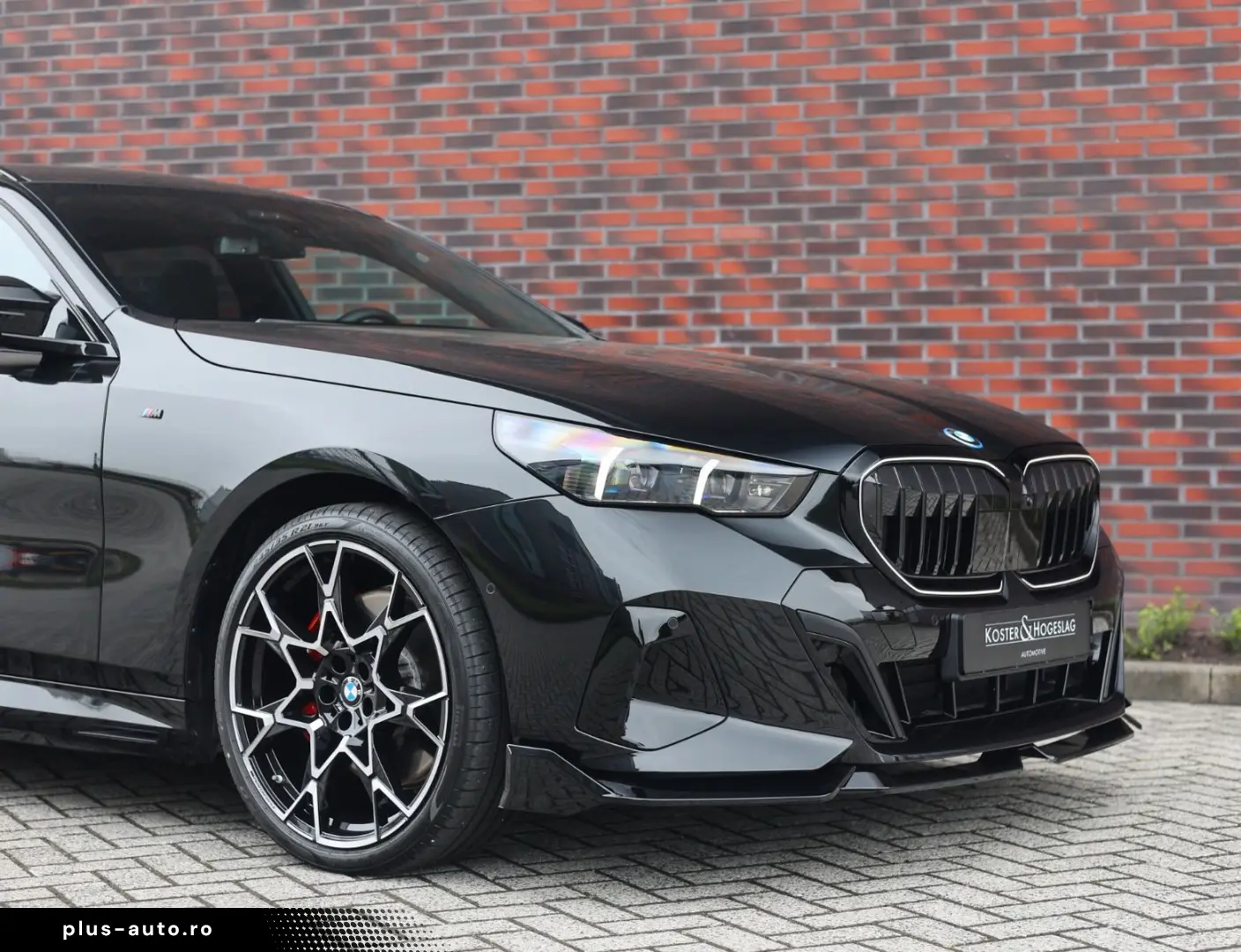 BMW 550e Touring xDrive   M Sport Pro - AHK - Bow&Wi
