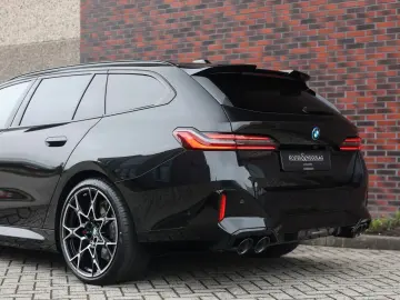 BMW 550e Touring xDrive   M Sport Pro - AHK - Bow&Wi