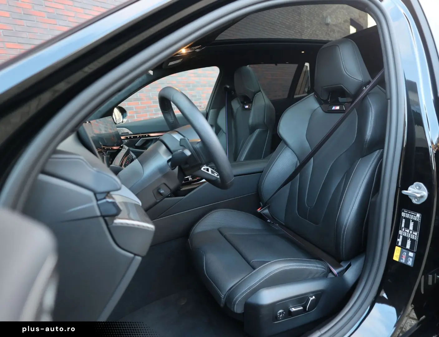BMW 550e Touring xDrive   M Sport Pro - AHK - Bow&Wi