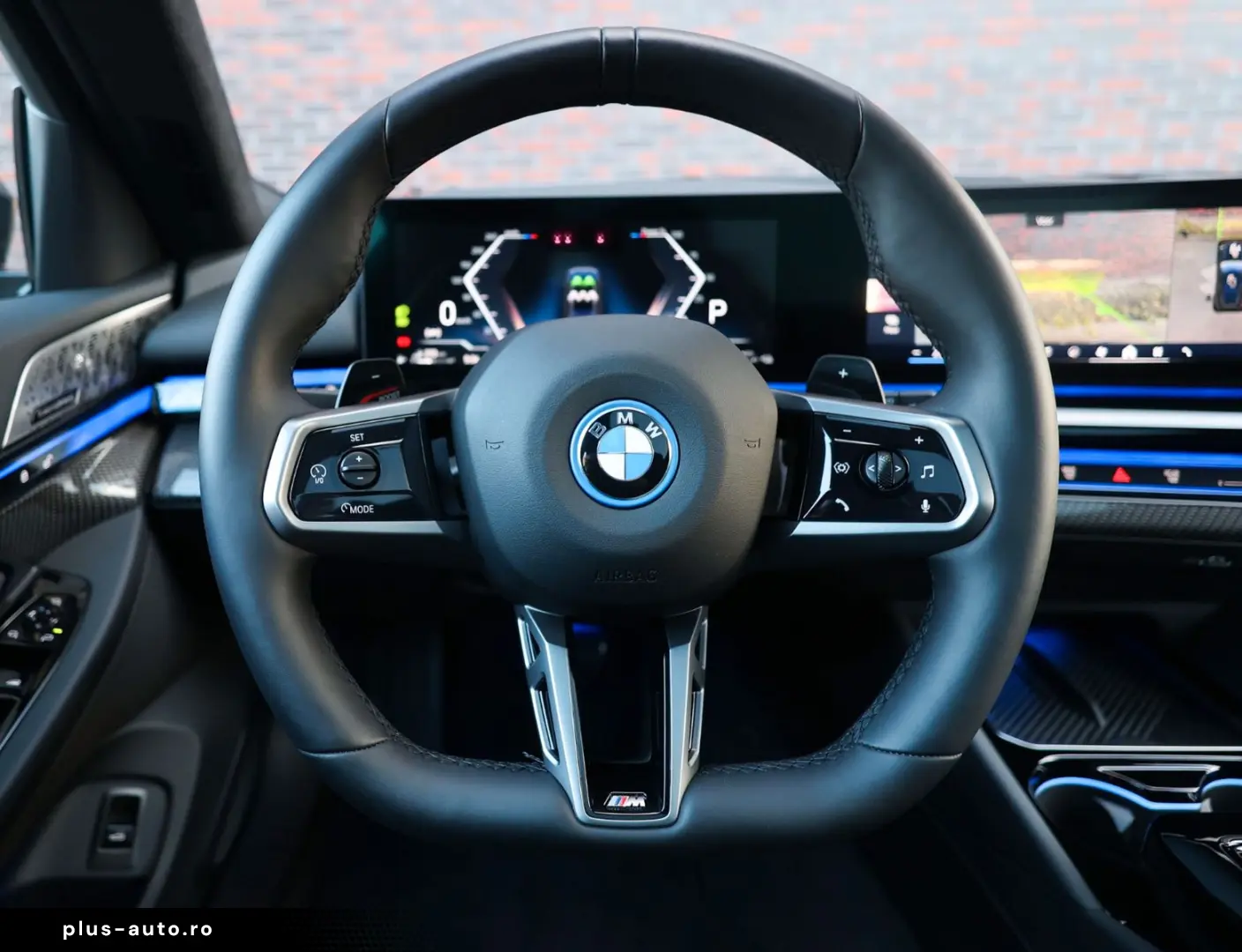 BMW 550e Touring xDrive   M Sport Pro - AHK - Bow&Wi