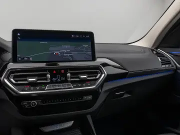 BMW X3 xD20i Laser Kamera HiFi Komfort Alarm Sport