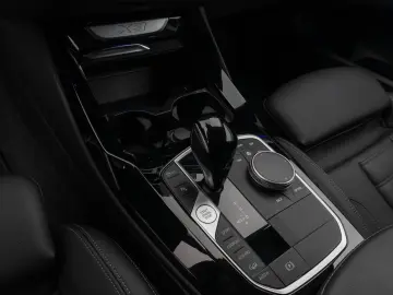 BMW X3 xD20i Laser Kamera HiFi Komfort Alarm Sport