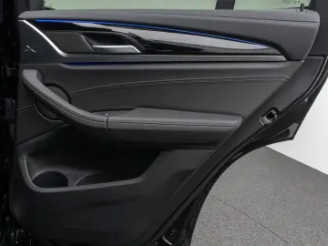 BMW X3 xD20i Laser Kamera HiFi Komfort Alarm Sport