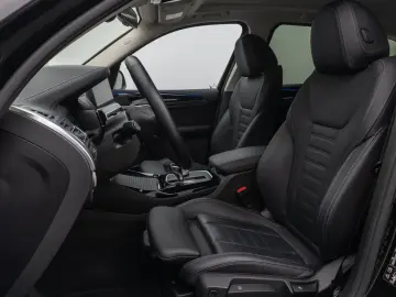 BMW X3 xD20i Laser Kamera HiFi Komfort Alarm Sport