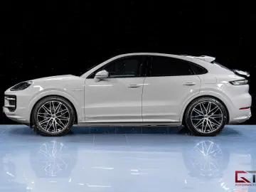 PORSCHE Cayenne E-Hyb Coupé SpDesign Crayon 22  Massage