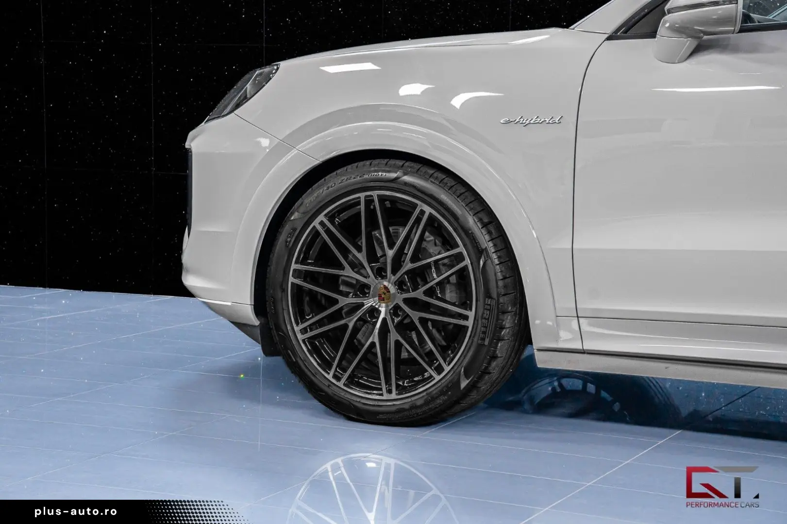 PORSCHE Cayenne E-Hyb Coupé SpDesign Crayon 22  Massage