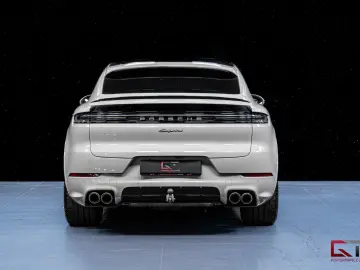 PORSCHE Cayenne E-Hyb Coupé SpDesign Crayon 22  Massage
