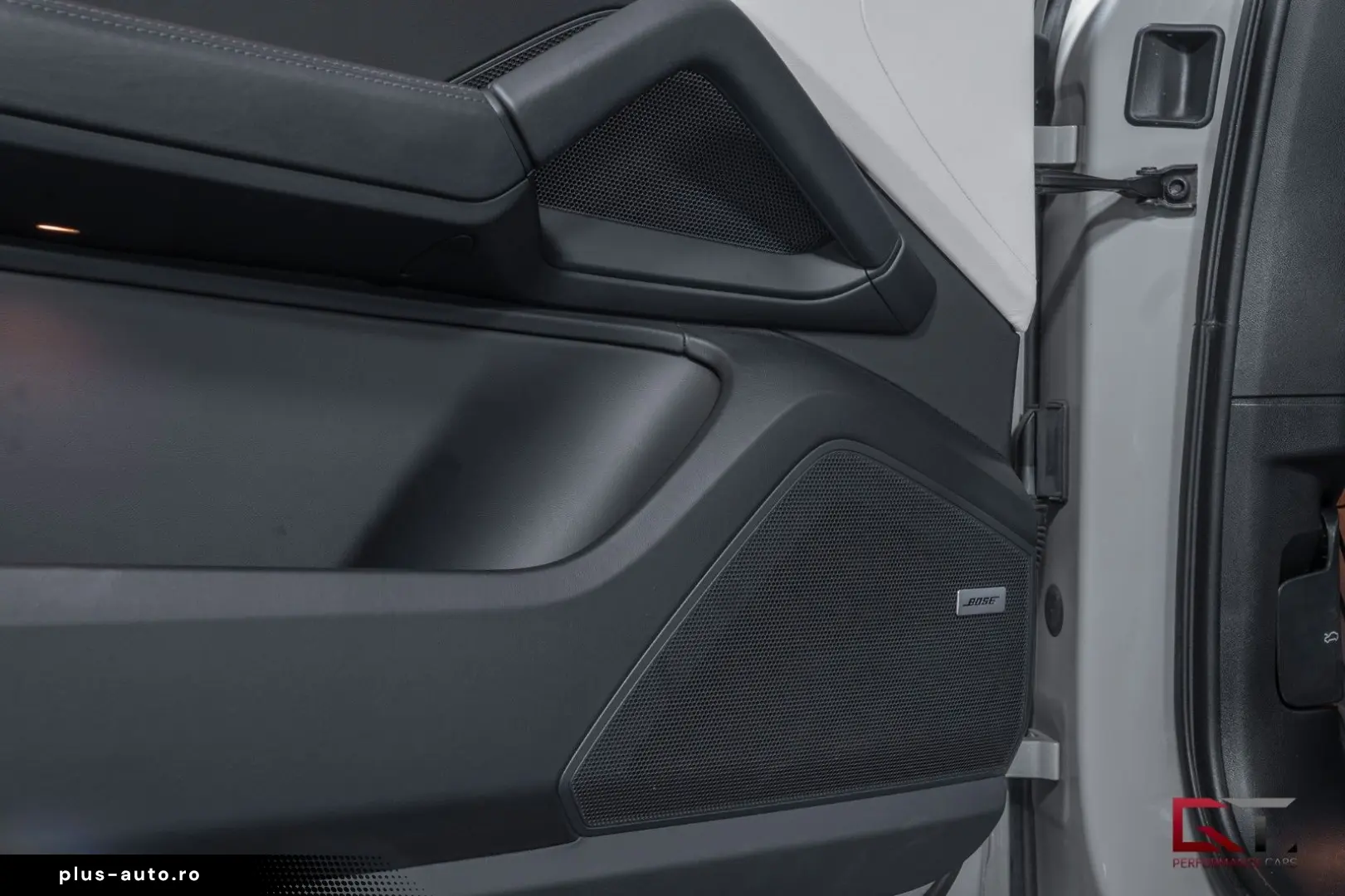 PORSCHE Cayenne E-Hyb Coupé SpDesign Crayon 22  Massage