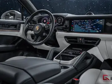 PORSCHE Cayenne E-Hyb Coupé SpDesign Crayon 22  Massage