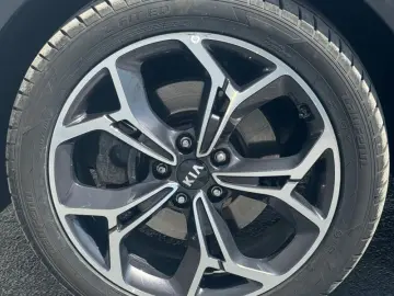 KIA SPORTAGE 2.0 DSL 8AT HP 4x4 Mild Hybrid GT Line