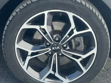 KIA SPORTAGE 2.0 DSL 8AT HP 4x4 Mild Hybrid GT Line