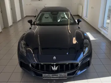 MASERATI GranCabrio 404 kW 3.0 V6 AWD Trofeo