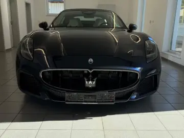 MASERATI GranCabrio 404 kW 3.0 V6 AWD Trofeo