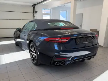 MASERATI GranCabrio 404 kW 3.0 V6 AWD Trofeo