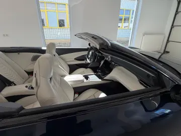 MASERATI GranCabrio 404 kW 3.0 V6 AWD Trofeo