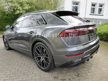 AUDI Q8 50 TDI 2x S Line Pano Leder AHK 22  Alllenk.