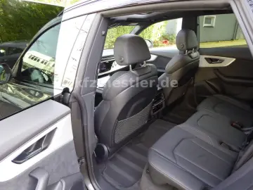 AUDI Q8 50 TDI 2x S Line Pano Leder AHK 22  Alllenk.
