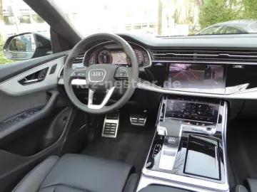 AUDI Q8 50 TDI 2x S Line Pano Leder AHK 22  Alllenk.