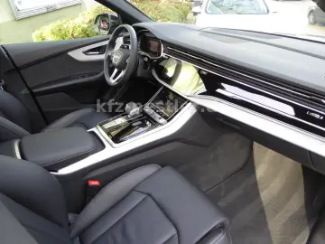 AUDI Q8 50 TDI 2x S Line Pano Leder AHK 22  Alllenk.