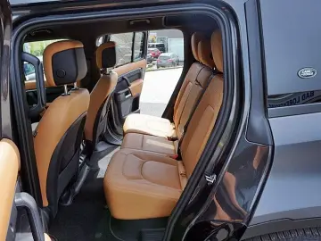 LAND ROVER Defender V8 Carpathian Edition 110  Vollausst.