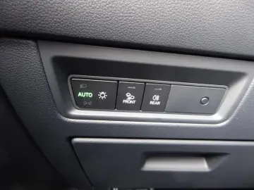 VW Touareg R-Line 3.0 TDI V6 4MOTION
