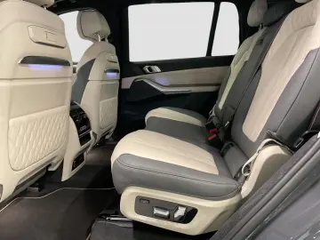 BMW X7 M60i xDrive M Sport Standheizung Massage AHK