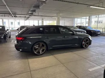 AUDI RS4 AVANT BLACK 20Z. ACC HuD PANO RS-AGA 280KMH