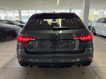AUDI RS4 AVANT BLACK 20Z. ACC HuD PANO RS-AGA 280KMH