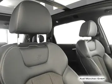 AUDI SQ7 TFSI UPE 141  Pano AHK 7-Sitze Luftf. HD-Mat