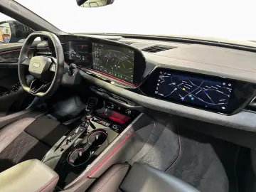 AUDI S5 Avant TFSI  MATRIX PANO AHK B&O HUD STANDHZG